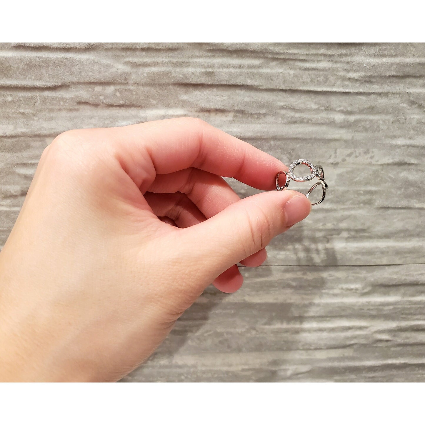 Circle Chain Link Ring