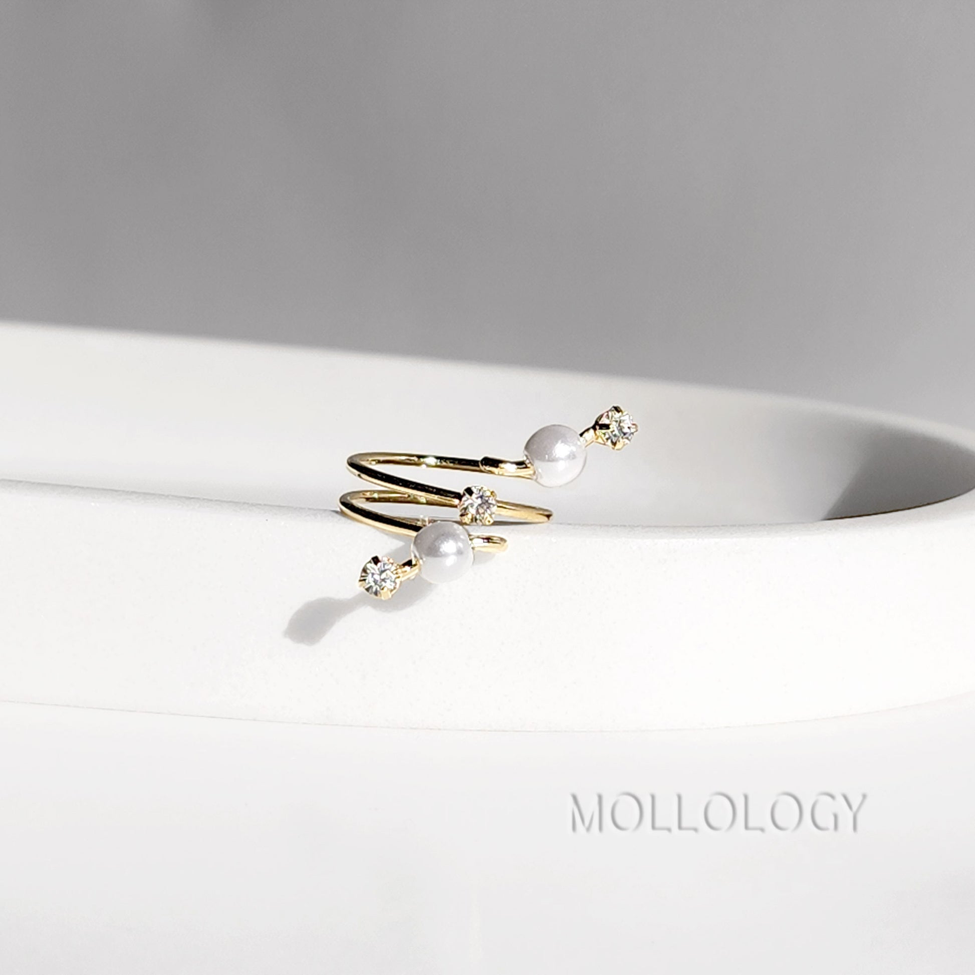 Pearl ring, diamond ring, gold ring, dainty ring, dainty pearl ring, CZ ring, Wire Ring