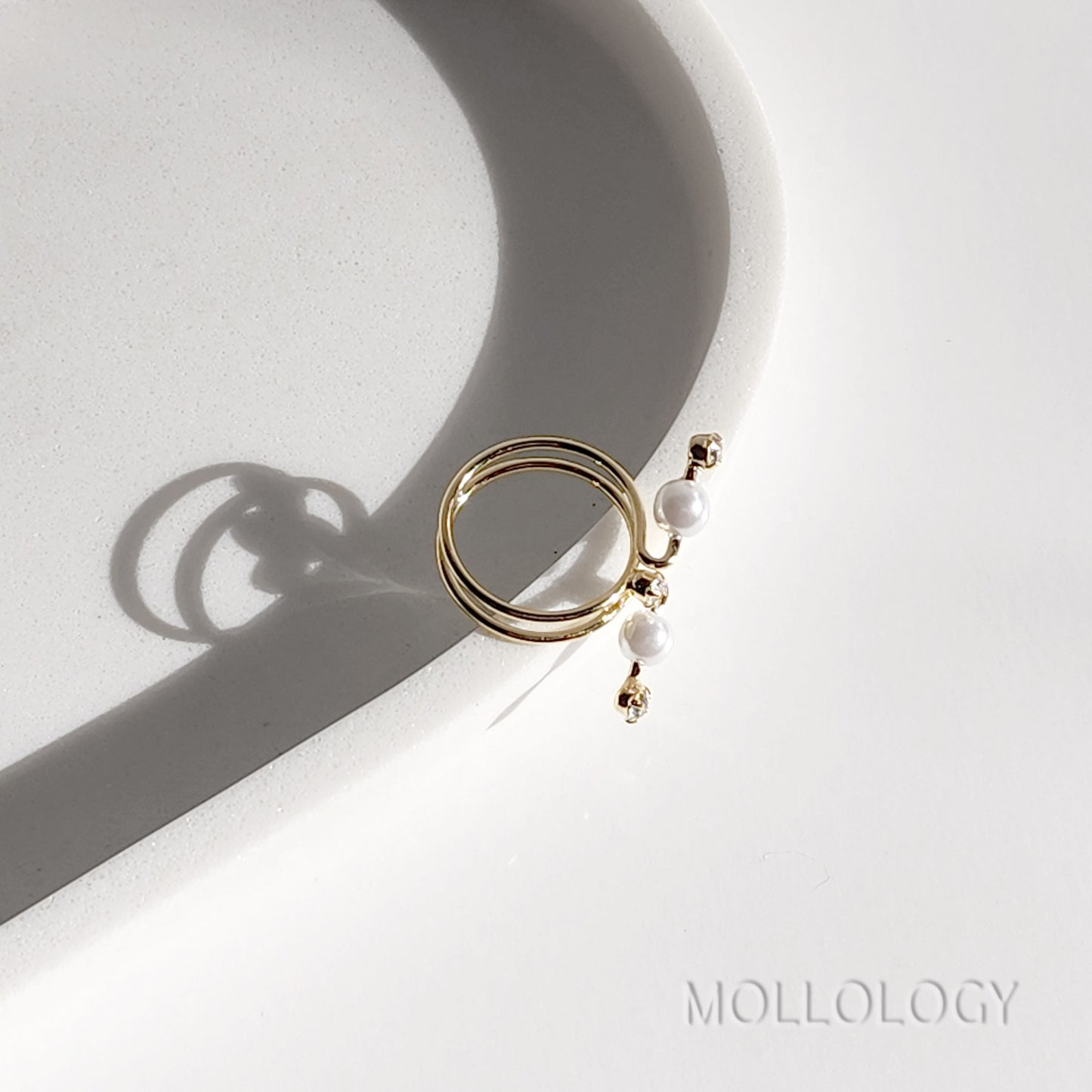 Floating Pearl Ring