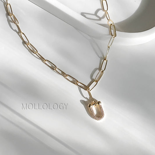 Pave Horseshoe Chainlink Necklace