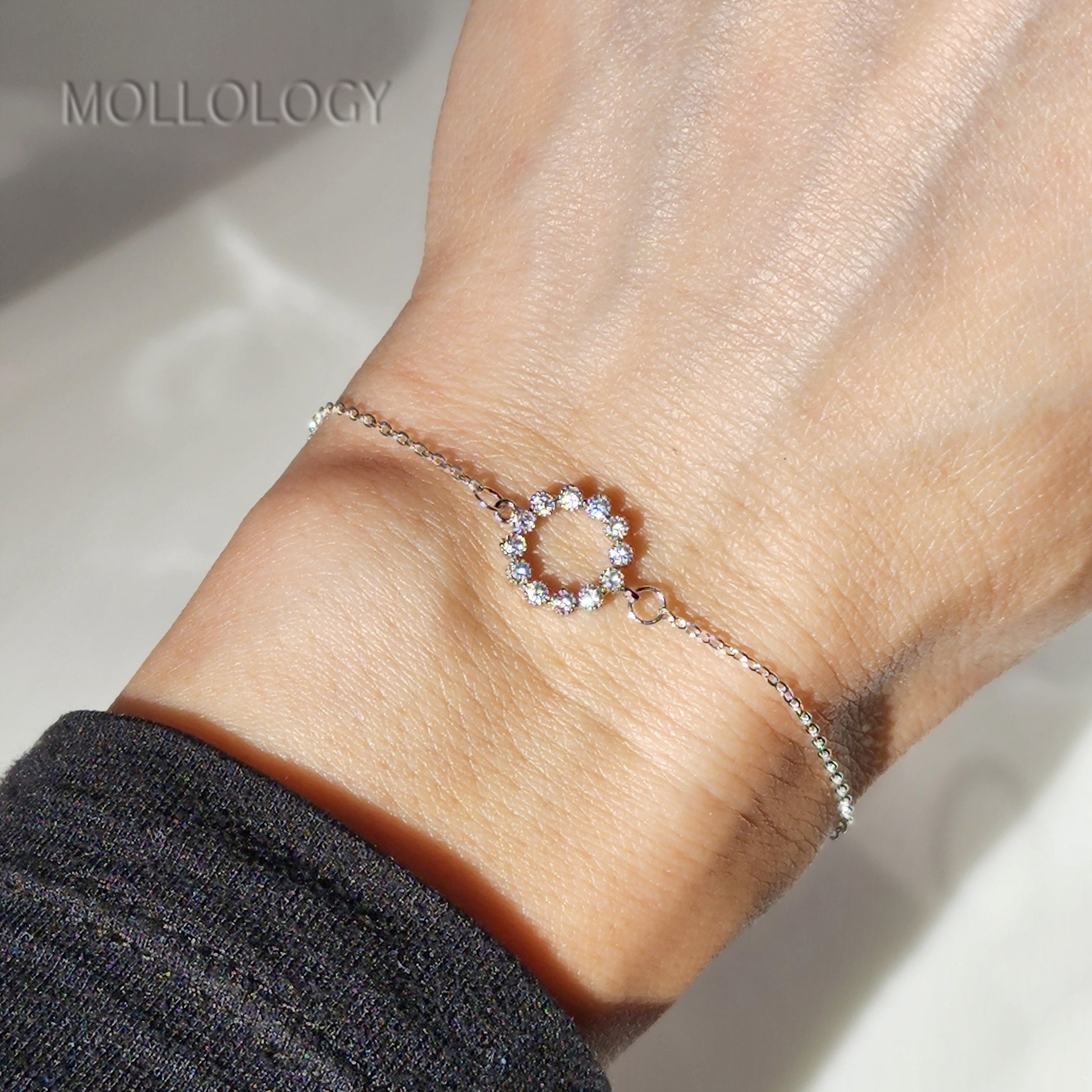 Pave Circle Brcelet
