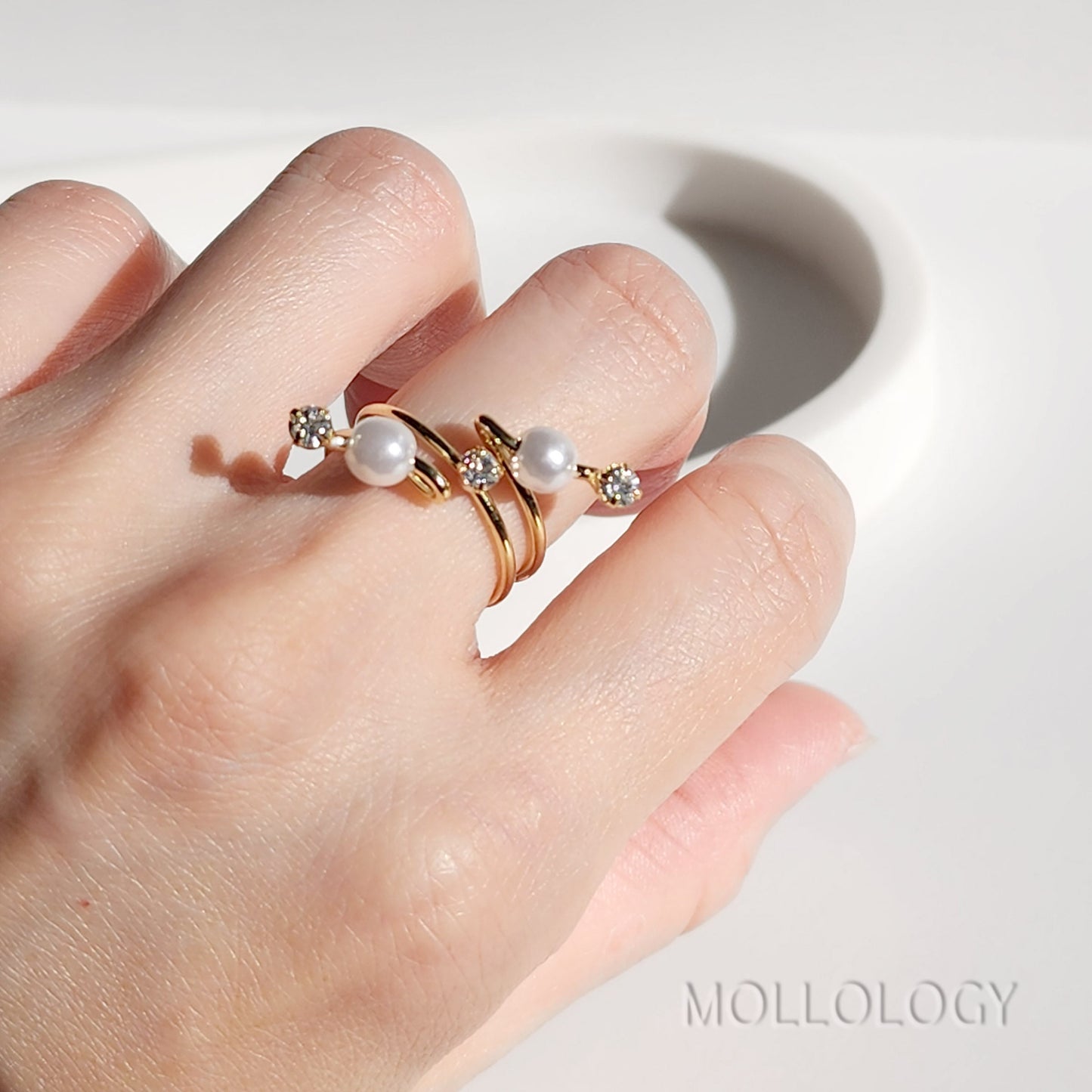 Floating Pearl Ring